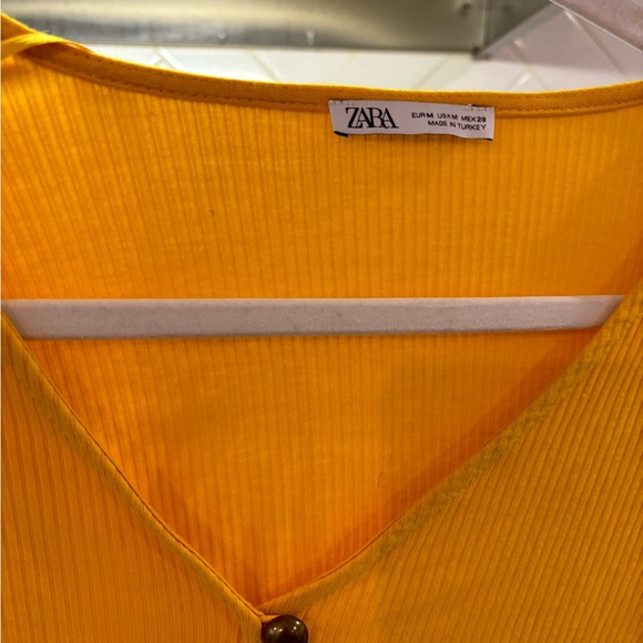 Cute Zara button up top cute as a little jacket or on it’s own - Picture 4 of 5